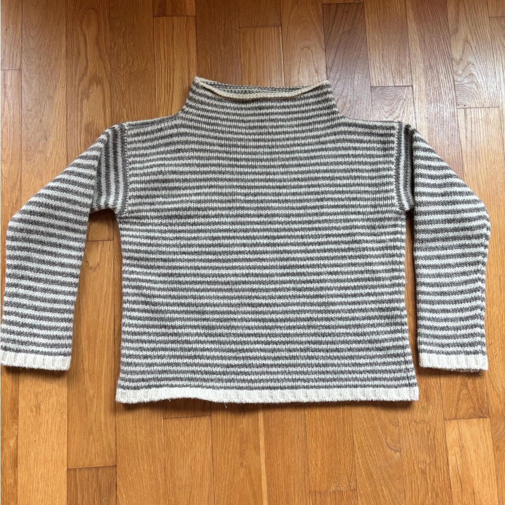 Babaa Gray and White No.6
